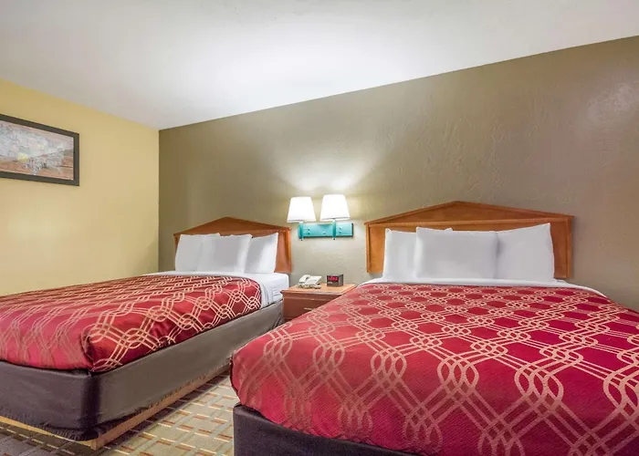 Econo Lodge Lansing - Leavenworth