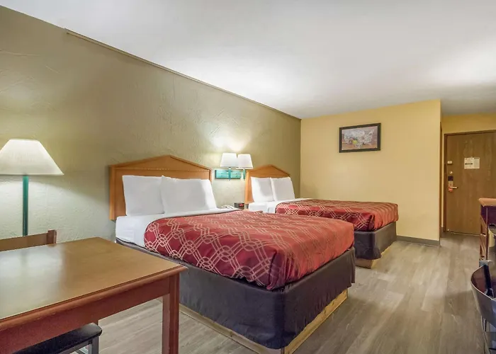 Econo Lodge Lansing - Leavenworth