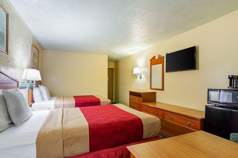 Lodge Econo - Leavenworth Lansing