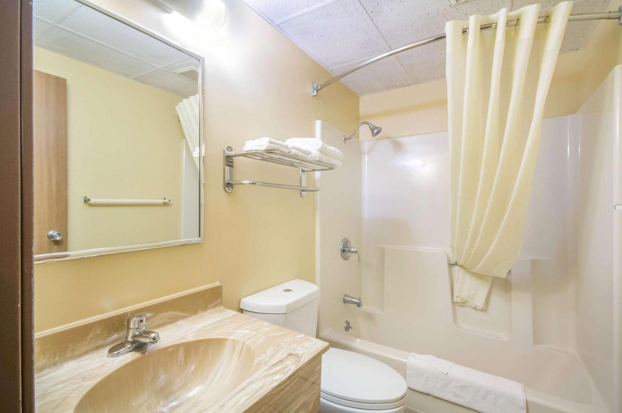 Econo - Leavenworth Lodge *