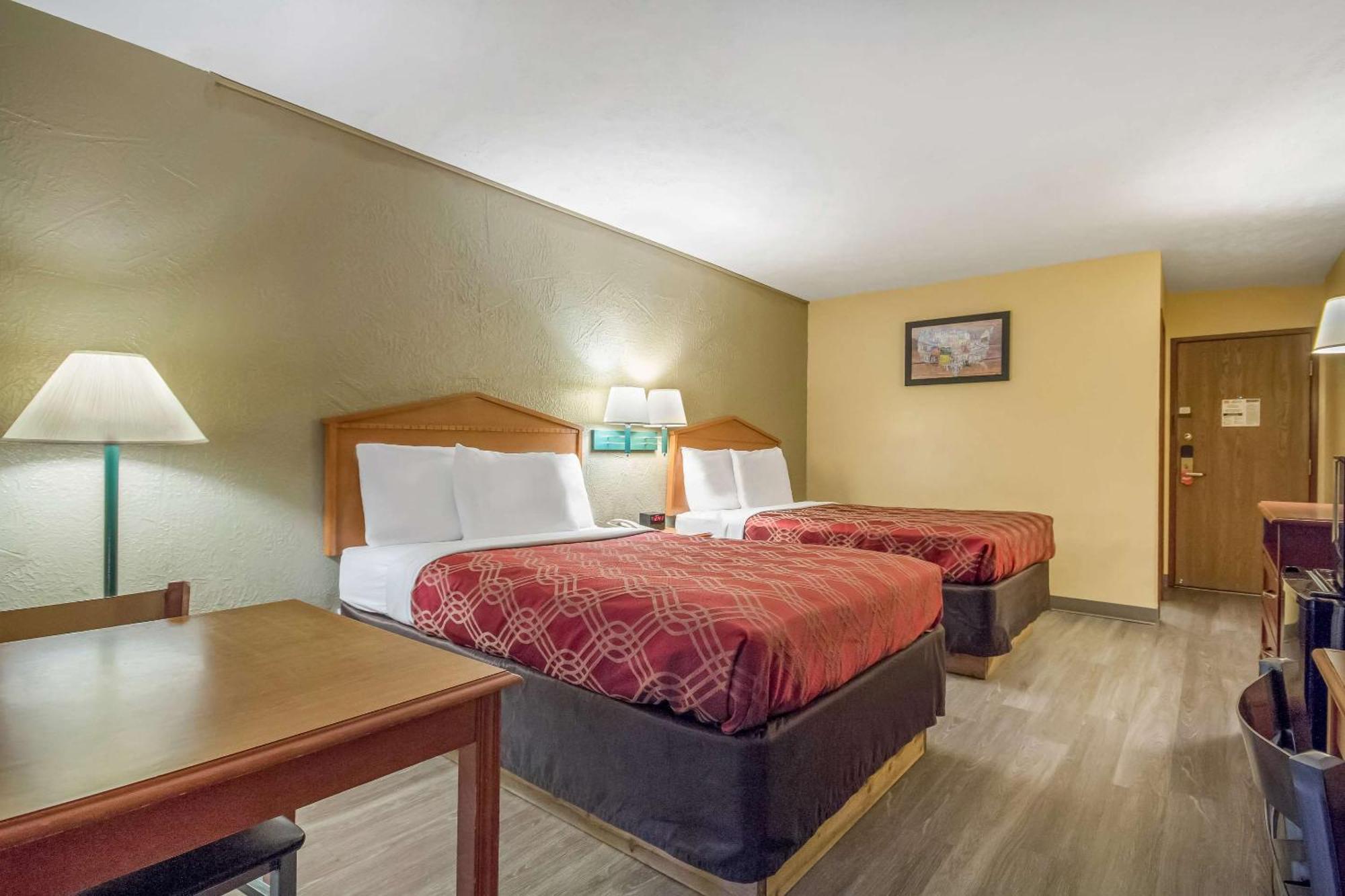Lodge Econo - Leavenworth Lansing