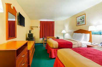 Lodge Econo - Leavenworth Lansing